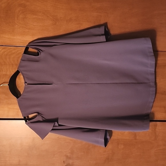 Open shoulder 3/4 sleeve blouse - Picture 2 of 3